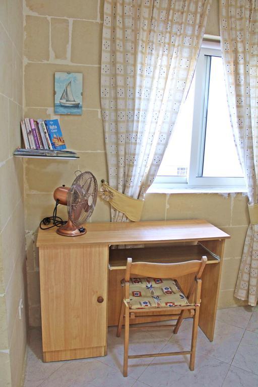 Marsalforn Studio Apartment Bagian luar foto