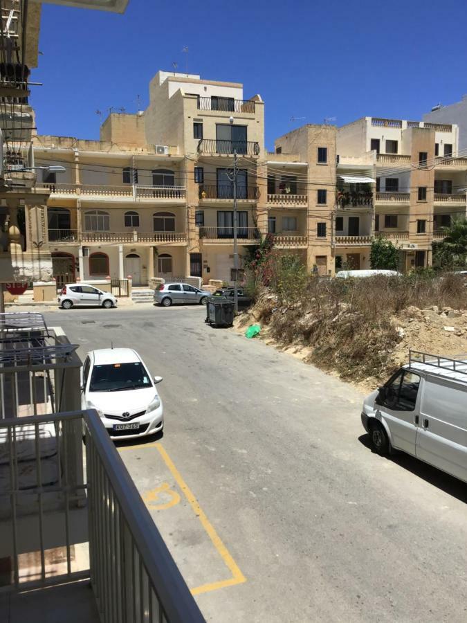 Marsalforn Studio Apartment Bagian luar foto