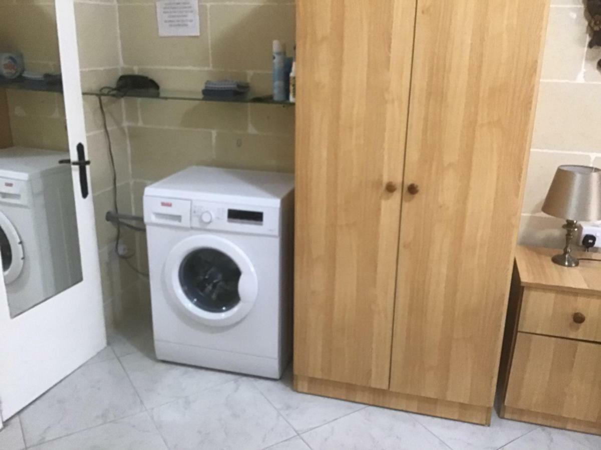 Marsalforn Studio Apartment Bagian luar foto